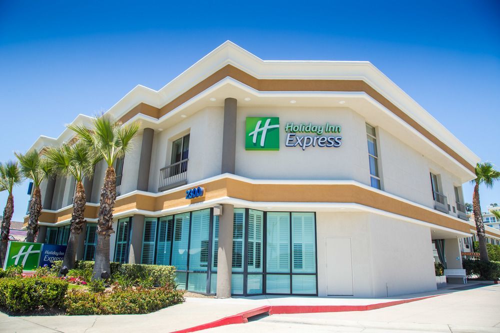 Holiday Inn Express Newport Beach By Ihg Exterior foto