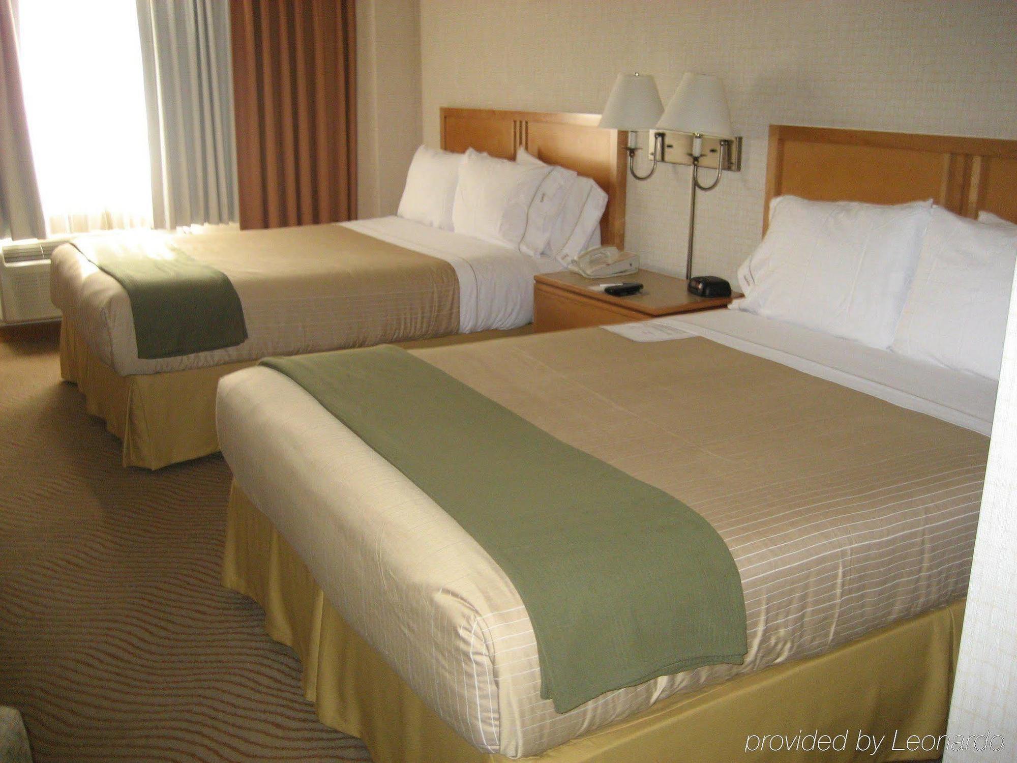 Holiday Inn Express Newport Beach By Ihg Zimmer foto